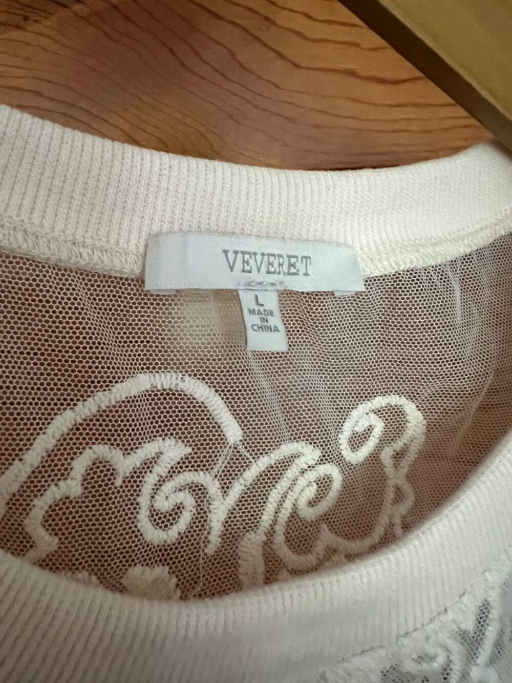 Veveret White Embroidered Mesh Top Size L Sheer Floral Lace Cottagecore Romantic - Picture 2 of 4